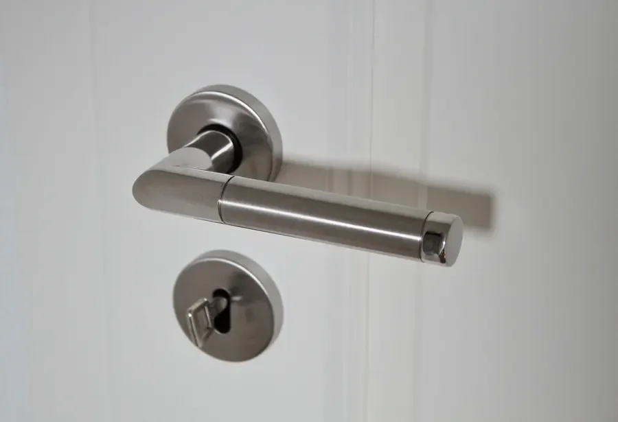 Lever door handle with a thumb turn – the open-door test when your uPVC door won't lock in Bournemouth, Locksmith Bournemouth guide