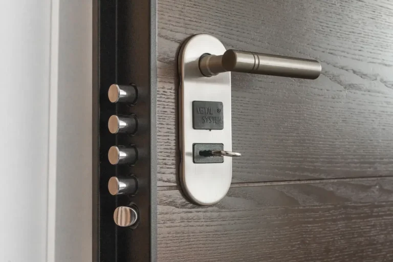 uPVC door won't lock – multipoint lock and lever handle on a door, how to identify the problem in Bournemouth, Locksmith Bournemouth guide